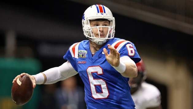 Dec 19, 2015; New Orleans, LA, USA; Louisiana Tech Bulldogs quarterback Jeff Driskel (6) looks to throw against the Arkansas State Red Wolves in the second quarter of the 2015 New Orleans Bowl at the Mercedes-Benz Superdome. Mandatory Credit: Chuck Cook-USA TODAY Sports
