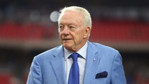 NFL Notebook: Tomlinson, Jones headline HOF class