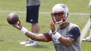 Garoppolo ignores idea of being Brady’s heir apparent