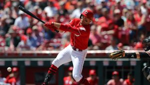 Reds look to start playoff push with DH in Pittsburgh