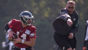 Vikings hire DeFilippo as offensive coordinator
