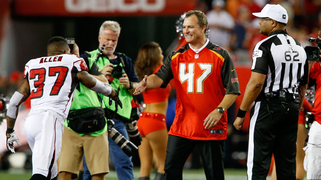 Nov 3, 2016; Tampa, FL, USA; Tampa Bay Buccaneers former safety John Lynch (47) is an honorary captain for the coin toss as he shakes hands with Atlanta Falcons free safety Ricardo Allen (37) while referee Ron Torbert (62) looks on at Raymond James Stadium. Photo Credit: Reinhold Matay-USA TODAY Sports