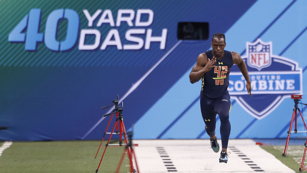 Mar 4, 2017; Indianapolis, IN, USA; Washington Huskies wide receiver John Ross runs the 40 yard dash during the 2017 NFL Combine at Lucas Oil Stadium. Photo Credit: Brian Spurlock-USA TODAY Sports