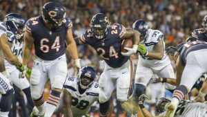 Bears trade RB Howard to Eagles