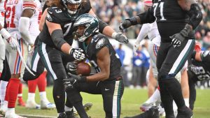 Eagles rely on Adams to power ground game