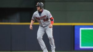 Yanks land Donaldson from Twins in five-player deal