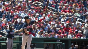Twins to sign free agent 3B Donaldson for 4 years