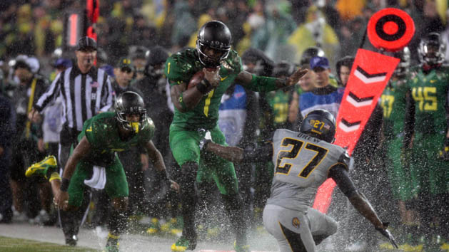 NCAA Football: California at Oregon