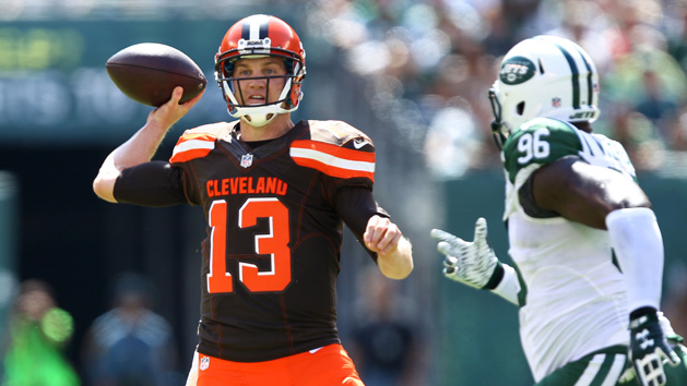 Sep 13, 2015; East Rutherford, NJ, USA; Cleveland Browns quarterback Josh McCown (13) looks to pass during the first half against the New York Jets at MetLife Stadium. McCown was injured and left the game at the end of the drive. Mandatory Credit: Danny Wild-USA TODAY Sports
