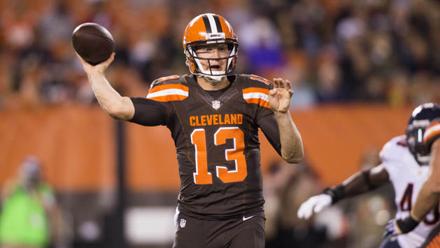Sep 1, 2016; Cleveland, OH, USA; Cleveland Browns quarterback Josh McCown (13) completes a pass against the Chicago Bears during the second quarter at FirstEnergy Stadium. Photo Credit: Scott R. Galvin-USA TODAY Sports