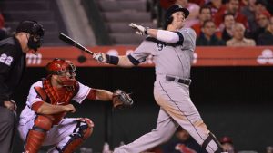 Jays sign 1B Smoak