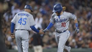 Dodgers edge Giants in NL West tilt
