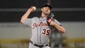 Verlander, Tigers tame Twins in opener