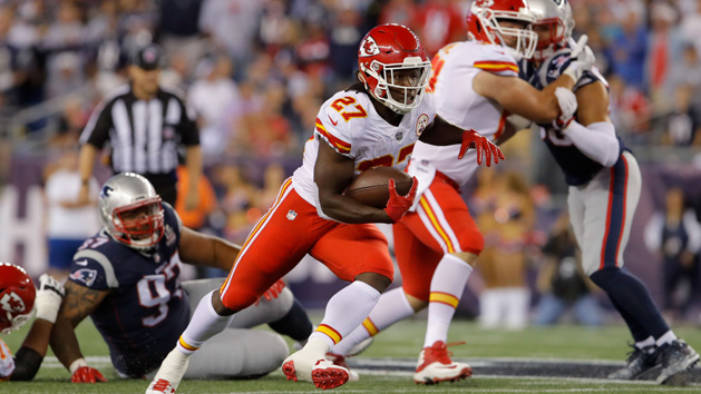 Sep 7, 2017; Foxborough, MA, USA; Kansas City Chiefs running back Kareem Hunt (27) runs with the ball against the New England Patriots at Gillette Stadium. Photo Credit: David Butler II-USA TODAY Sports