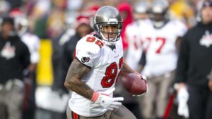 Patriots to add TE Winslow