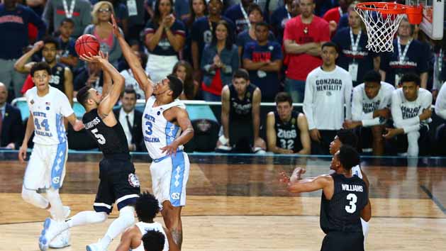 Apr 3, 2017; Phoenix, AZ, USA; North Carolina Tar Heels forward Kennedy Meeks (3) guards a shot by Gonzaga Bulldogs guard Nigel Williams-Goss (5) during the second half in the championship game of the 2017 NCAA Men's Final Four at University of Phoenix Stadium. Photo Credit: Mark J. Rebilas-USA TODAY Sports