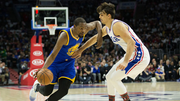 Feb 27, 2017; Philadelphia, PA, USA; Golden State Warriors forward Kevin Durant (35) in action versus the 76ers. Photo Credit: Bill Streicher-USA TODAY Sports