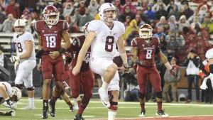Pac-12 Notebook: Veteran QBs leading the way