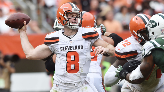 Oct 8, 2017; Cleveland, OH, USA; Cleveland Browns quarterback Kevin Hogan (8) throws a pass during the second half against the New York Jets at FirstEnergy Stadium. Photo Credit: Ken Blaze-USA TODAY Sports