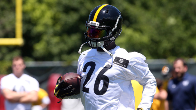 Le'Veon Bell (26) will likely miss time again due to a drug suspension. Photo Credit: Charles LeClaire-USA TODAY Sports