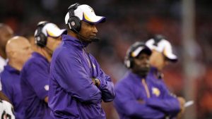 Vikings head to London, stand behind Ponder