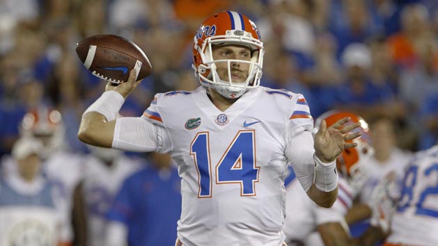 Sep 23, 2017; Lexington, KY, USA; Florida Gators quarterback Luke Del Rio (14) passes the ball against the Kentucky Wildcats In the second half at Commonwealth Stadium. Florida defeated Kentucky 28-27. Photo Credit: Mark Zerof-USA TODAY Sports