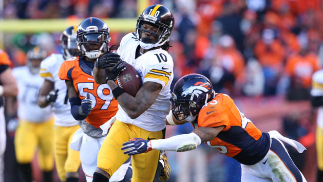 Jan 17, 2016; Denver, CO, USA; Pittsburgh Steelers wide receiver Martavis Bryant (10) runs against Denver Broncos strong safety T.J. Ward (43) during the third quarter of the AFC Divisional round playoff game at Sports Authority Field at Mile High. Mandatory Credit: Matthew Emmons-USA TODAY Sports