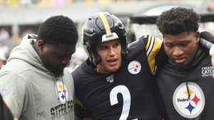 Steelers QB Rudolph exits with head injury