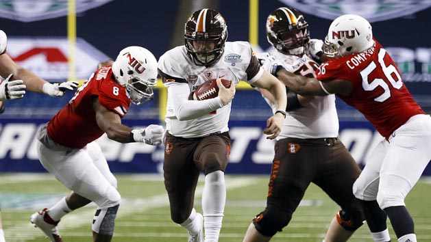 Dec 4, 2015; Detroit, MI, USA; Bowling Green Falcons quarterback Matt Johnson (11) rushes against the Northern Illinois Huskies in the first half of the MAC Championship at Ford Field. Mandatory Credit: Rick Osentoski-USA TODAY Sports
