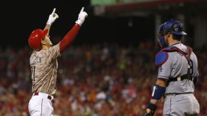 Lorenzen has game to remember after dad passes