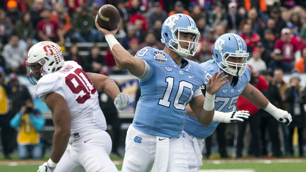 Dec 30, 2016; El Paso, TX, USA; North Carolina Tar Heels quarterback Mitch Trubisky (10) throws the ball against the Stanford Cardinal defense at Sun Bowl Stadium. Photo Credit: Ivan Pierre Aguirre-USA TODAY Sports