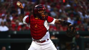 Cardinals announce deal with Yadier Molina