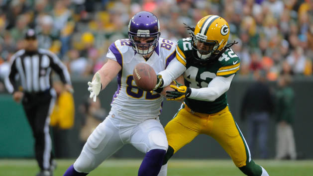 NFL: Minnesota Vikings at Green Bay Packers