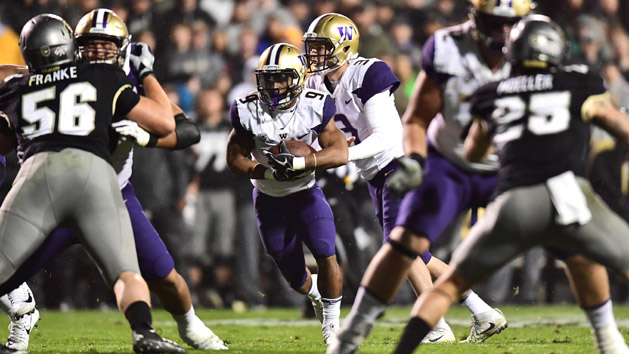 Sep 23, 2017; Boulder, CO, USA; Washington Huskies running back Myles Gaskin (9) carries the ball in the second quarter against the Colorado Buffaloes at Folsom Field. Photo Credit: Ron Chenoy-USA TODAY Sports