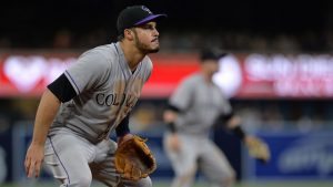 Arenado (7th straight) leads Gold Glove winners