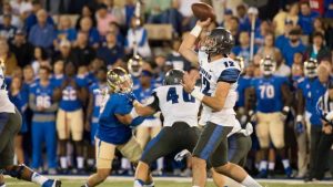 Lynch sets school passing record in big Memphis win