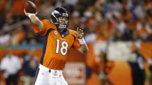Manning embraces Welker as Stokley ponders future