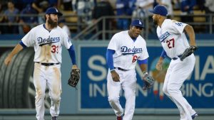 L.A clinches tie for NL West with win over Giants