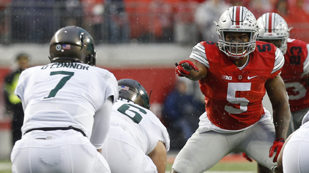 Nov 21, 2015; Columbus, OH, USA; Ohio State Buckeyes linebacker Raekwon McMillan (5) lines up against the Michigan State Spartans at Ohio Stadium. Photo Credit: Geoff Burke-USA TODAY Sports