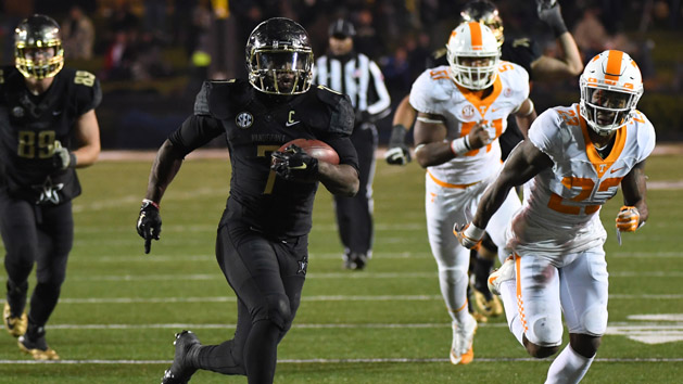 Nov 26, 2016; Nashville, TN, USA; Vanderbilt Commodores running back Ralph Webb (7) runs for a touchdown during the second half against the Tennessee Volunteers at Vanderbilt Stadium. Vanderbilt won 45-34. Photo Credit: Christopher Hanewinckel-USA TODAY Sports