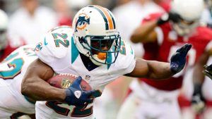 Dolphins whip Raiders 35-13