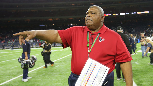 Jan 7, 2017; Houston, TX, USA; Houston Texans defensive coordinator Romeo Crennel after the game against the Oakland Raiders in the AFC Wild Card playoff football game at NRG Stadium. The Texans beat the Raiders 27-14. Photo Credit: Matthew Emmons-USA TODAY Sports