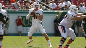 Miami QB Williams tears ACL