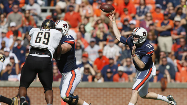 Auburn needs a healthy Sean White if it expects to knock off high-powered Oklahoma. Photo Credit: John Reed-USA TODAY Sports