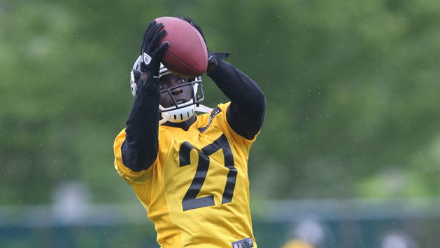 May 26, 2015; Pittsburgh, PA, USA; Pittsburgh Steelers cornerback Senquez Golson (27) participates in OTA drills at the UPMC Sports Performance Complex. Photo Credit: Charles LeClaire-USA TODAY Sports