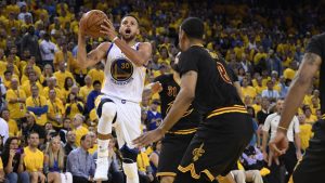 Curry’s triple-double leads Warriors to Game 2 rout