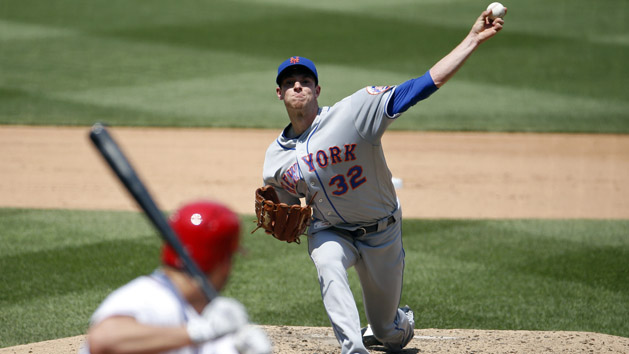 May 25, 2016; Washington, DC, USA; New York Mets starting pitcher Steven Matz (32) pitches against Washington Nationals starting pitcher Tanner Roark (57) in the fifth inning at Nationals Park. The Mets won 2-0. Mandatory Credit: Geoff Burke-USA TODAY Sports