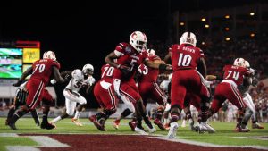 Louisville moves to 4-0 with win over FIU