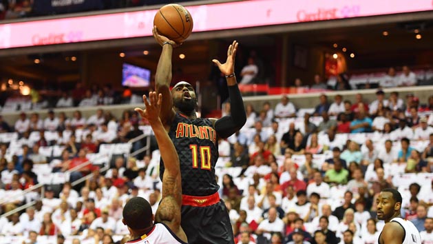 Apr 16, 2017; Washington, DC, USA; Atlanta Hawks guard Tim Hardaway Jr. (10) shoots the ball over Washington Wizards guard Bradley Beal (3) during the first quarter in game one of the first round of the 2017 NBA Playoffs at Verizon Center. Photo Credit: Brad Mills-USA TODAY Sports