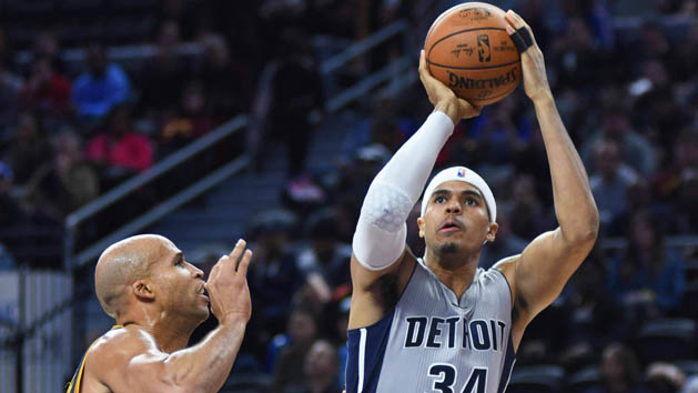Dec 26, 2016; Auburn Hills, MI, USA; Detroit Pistons forward Tobias Harris (34) shoots the ball during the third quarter as Cleveland Cavaliers forward Richard Jefferson (24) defends at The Palace of Auburn Hills. Photo Credit: Tim Fuller-USA TODAY Sports